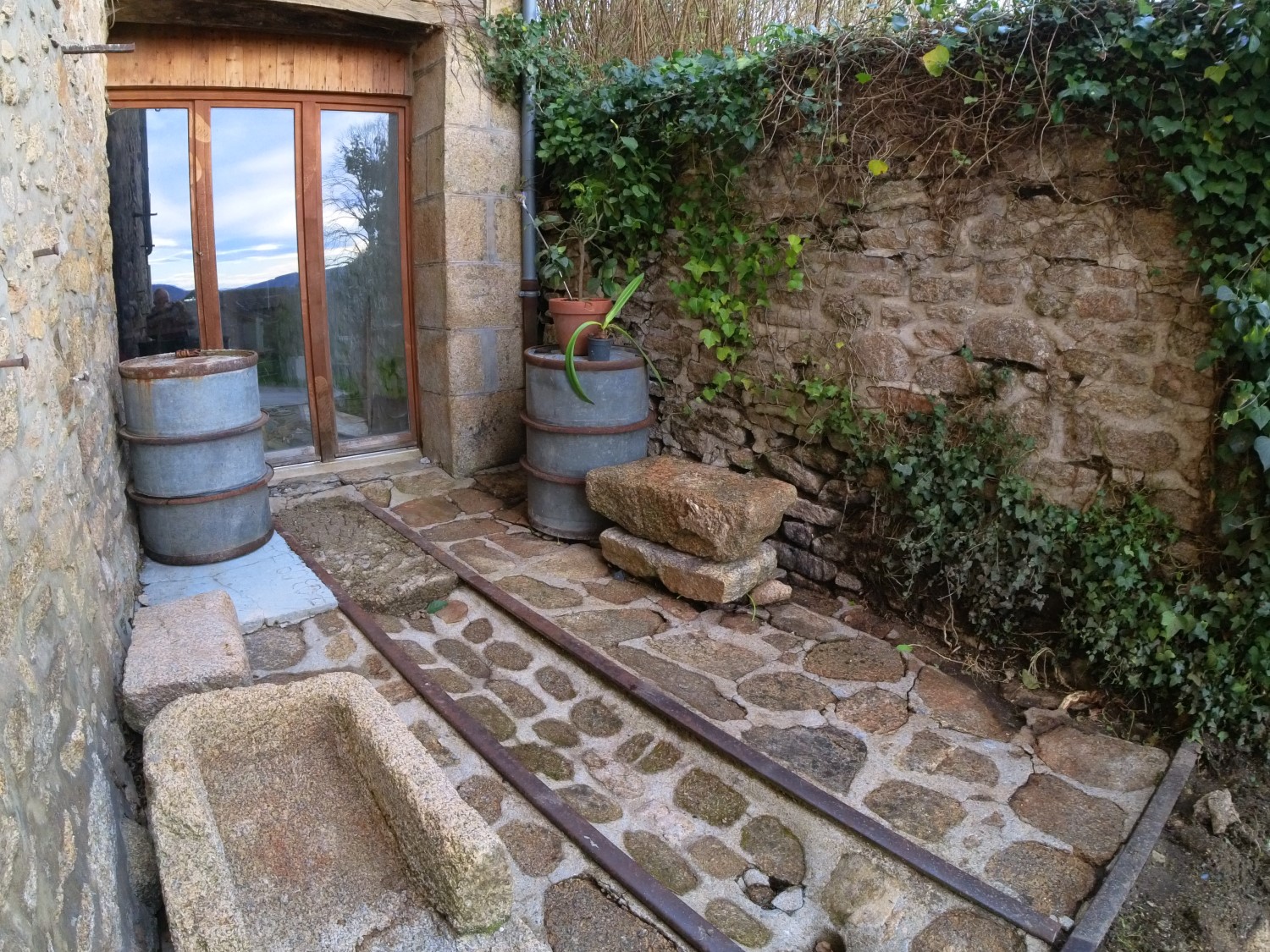 courtyard after pressure wash